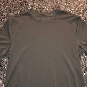 Lululemon athletica graphite grey Metal Vent/Conflux short sleeve shirt